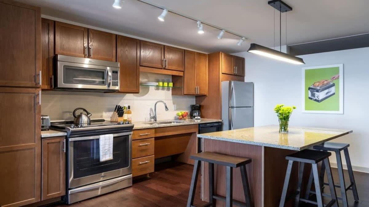Apartamento 22nd Fl Bold Cozysuites With Pool, Gym Dallas